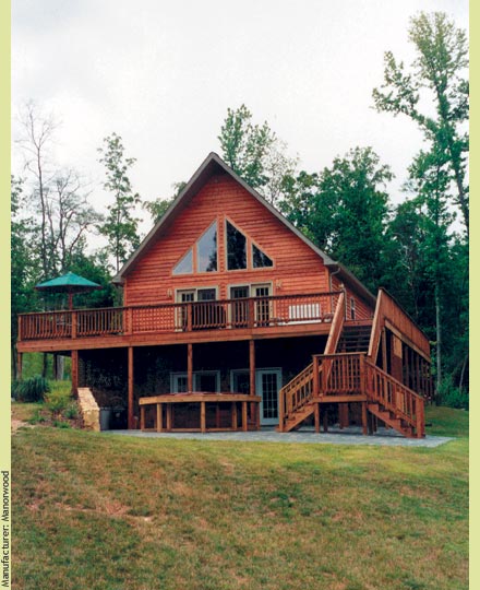 A classic Chalet with stained cedar siding creates a vacation retreat - Manufacturer: Manorwood